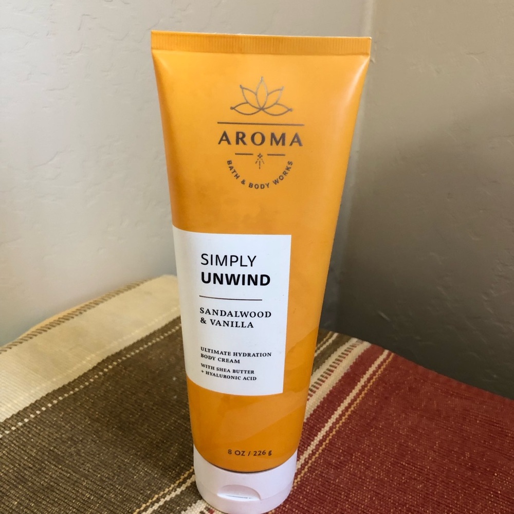 Aroma Bath & Body Works Simply Unwind Sandalwood & Vanilla Hydration Body Cream